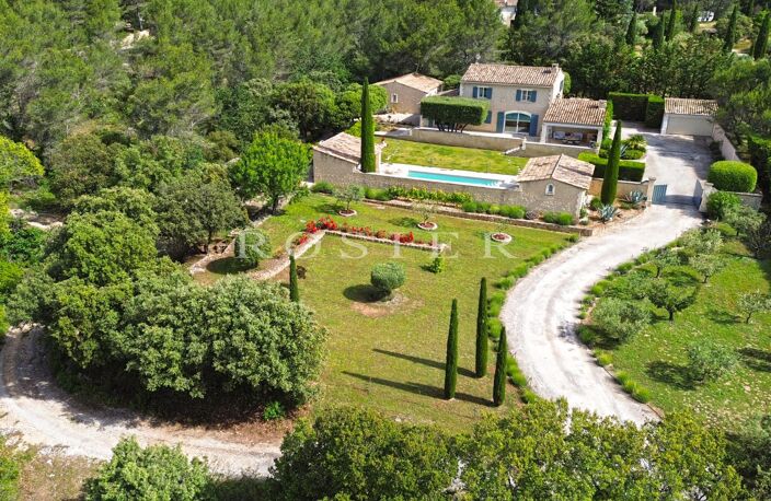 Proche Gordes, propriété en pierres face au Luberon — photo 2