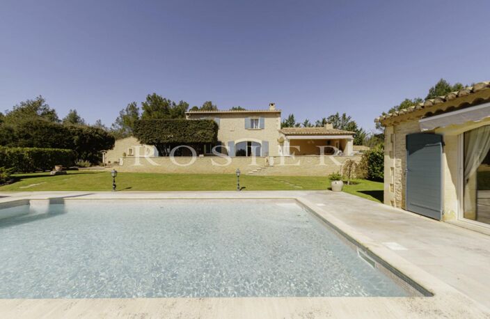 Proche Gordes, propriété en pierres face au Luberon — photo 4