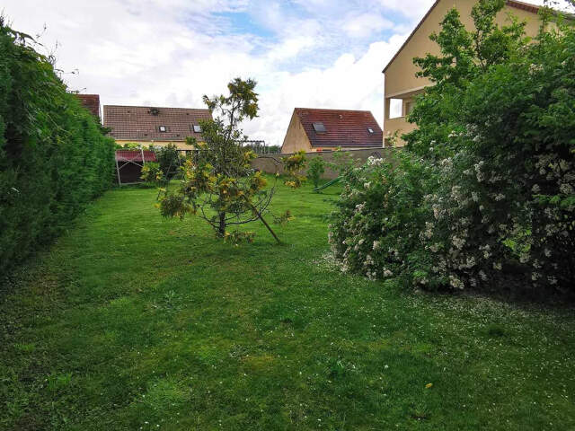 Terrain à 5min de la gare de MONTEREAU — photo du bien