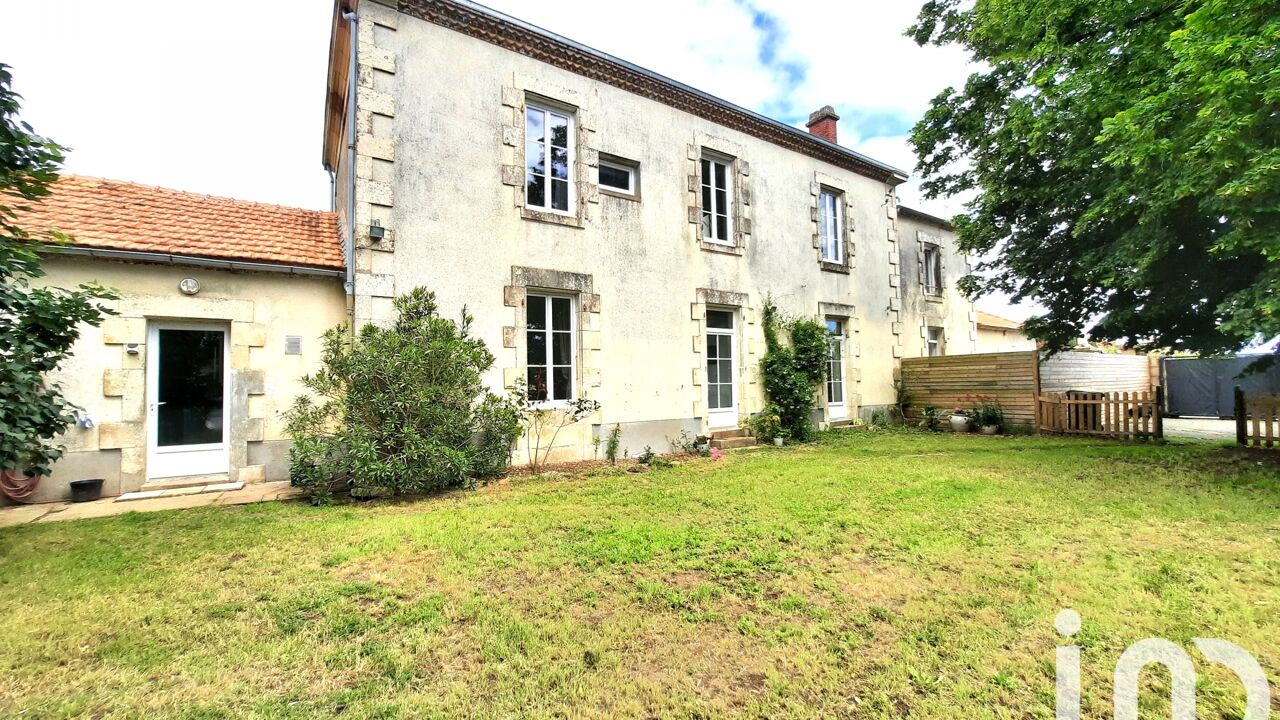 maison 6 pièces 137 m2 à vendre à Nalliers (85370)