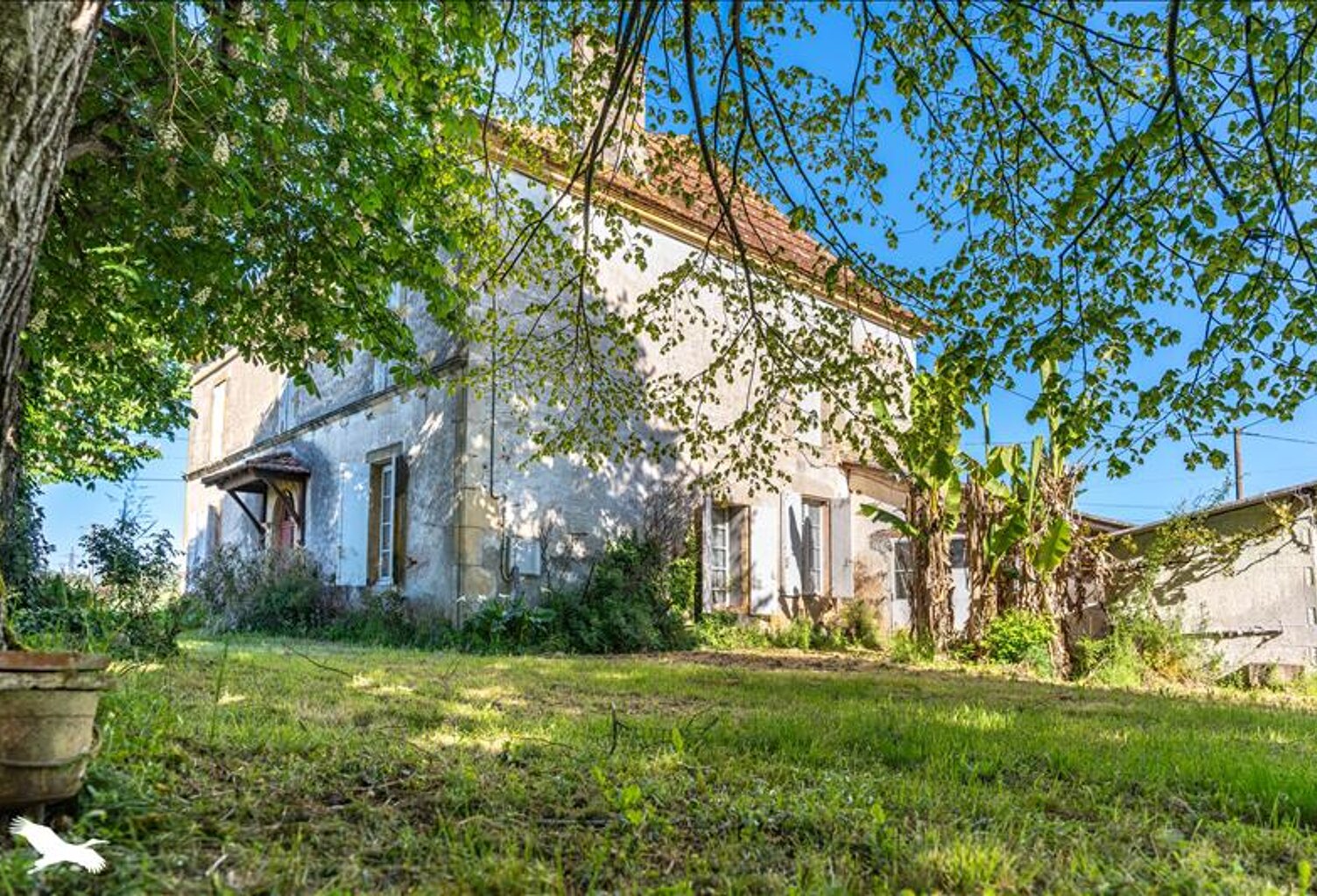 Maison en pierre de 4 pièces principales — photo 1