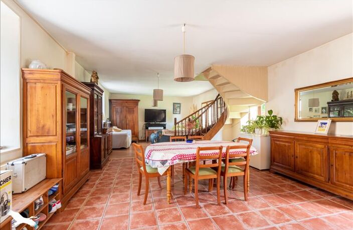 Maison en pierre de 6 pièces principales — photo 2