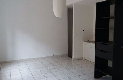 location appartement 375 € CC /mois à proximité de Lédenon (30210)