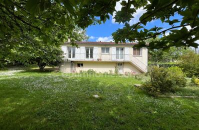 vente maison 176 550 € à proximité de Saint-Sauvant (17610)