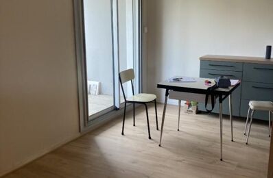 location appartement 741 € CC /mois à proximité de Le Pian-Médoc (33290)