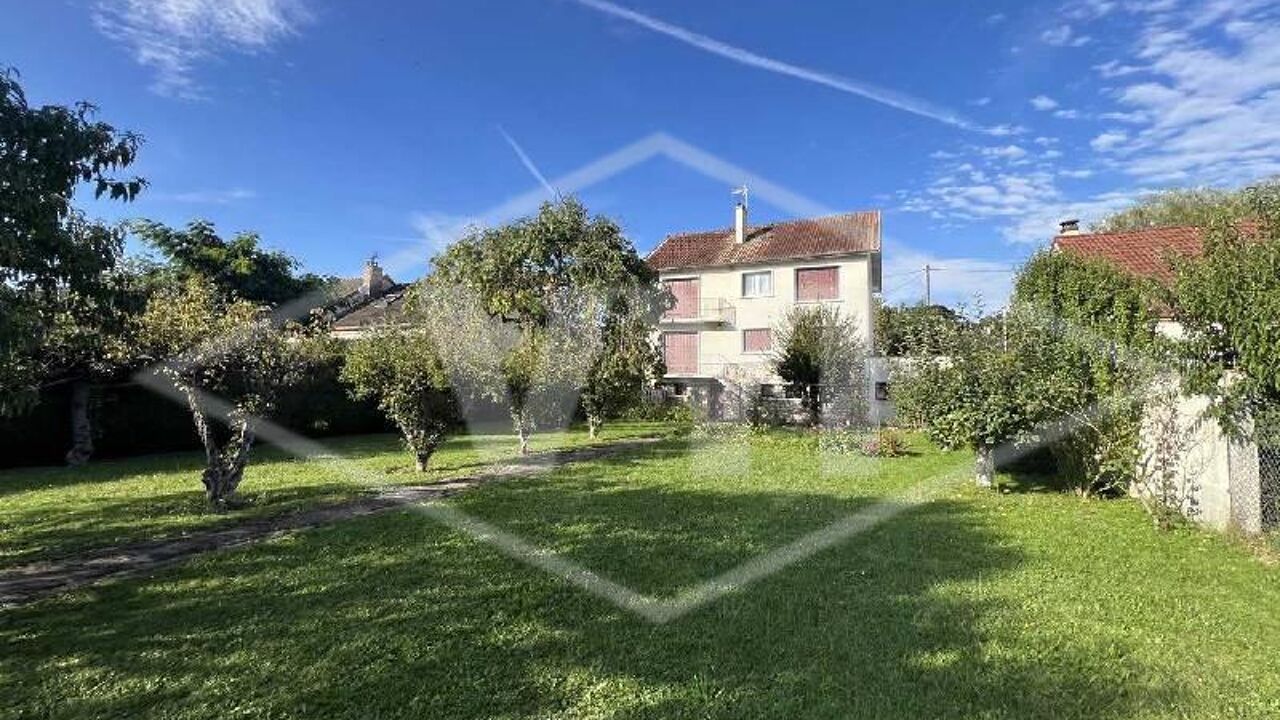 maison 8 pièces 180 m2 à vendre à Combs-la-Ville (77380)