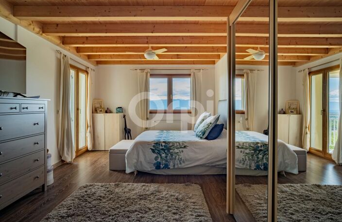 VILLA CRANVES-SALES 6 pièce(s) 220 m² — photo 5