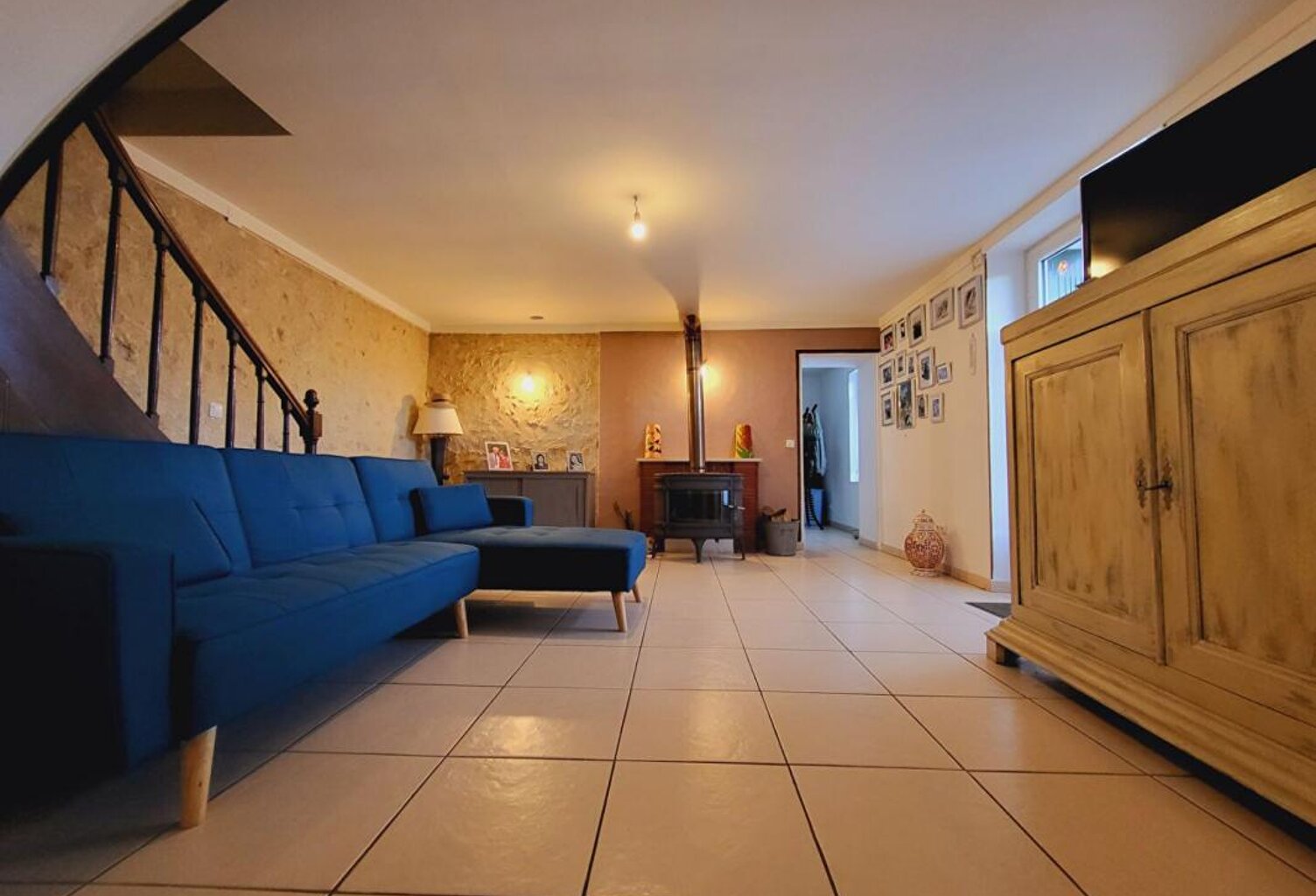 VENTE : maison F8 (166 m²) à Lussac-Les-Châteaux — photo 1