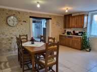 VENTE : maison F8 (166 m²) à Lussac-Les-Châteaux — photo 2