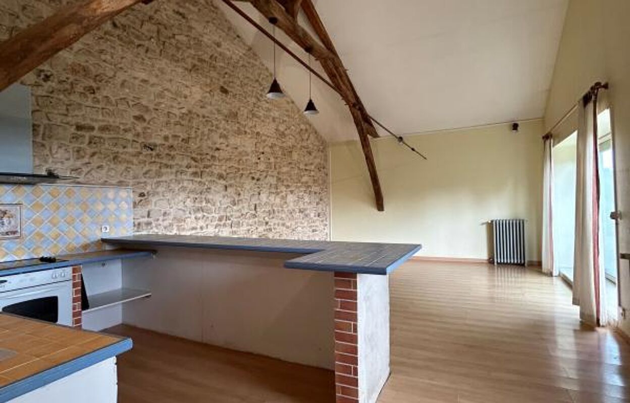 maison 3 pièces 155 m2 à vendre à Saint-Savin (86310)