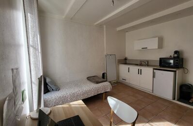 location appartement 498 € CC /mois à proximité de Charleval (13350)