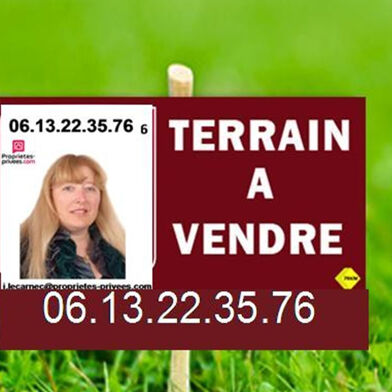 Terrain 800 m²