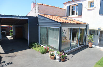 vente maison 664 000 € à proximité de Sainte-Radégonde-des-Noyers (85450)