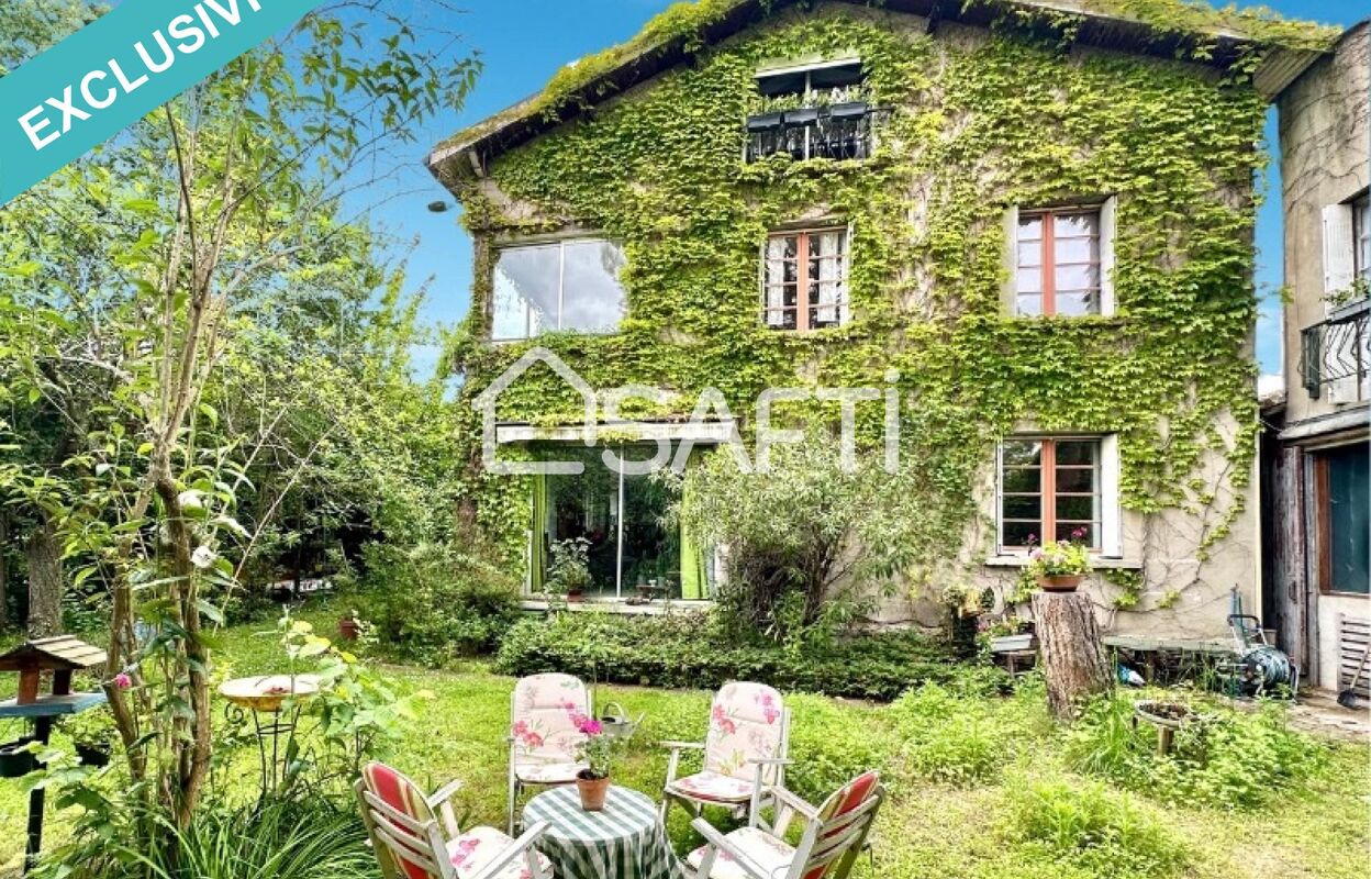 maison 8 pièces 253 m2 à vendre à Laroque-d'Olmes (09600)