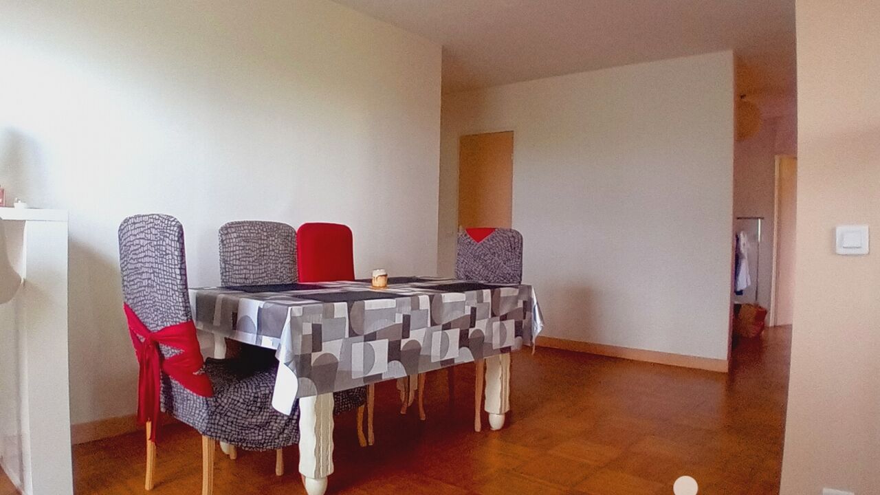 appartement 5 pièces 81 m2 à vendre à Grigny (91350)