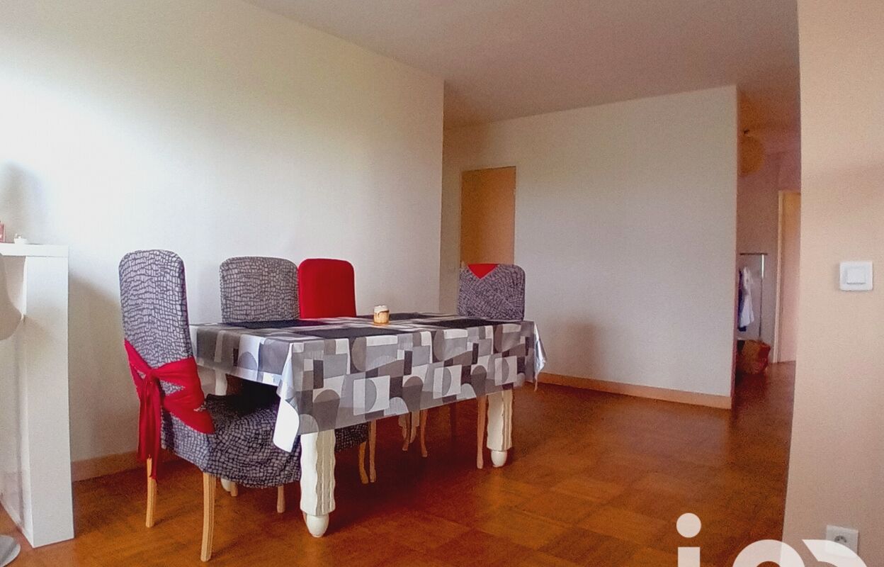 appartement 5 pièces 81 m2 à vendre à Grigny (91350)