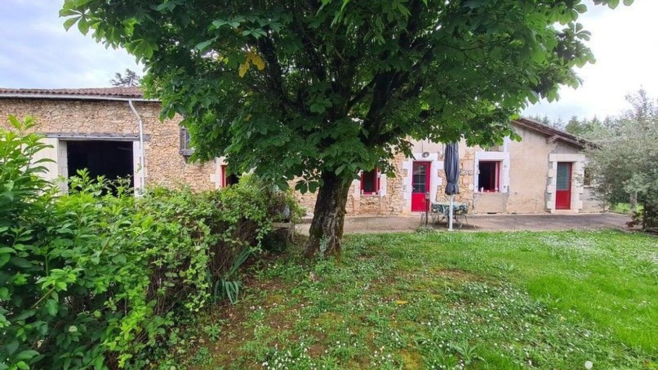 maison 6 pièces 140 m2 à vendre à Montbron (16220)