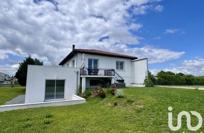 vente maison 419 800 € à proximité de Saint-Hilaire-de-Villefranche (17770)