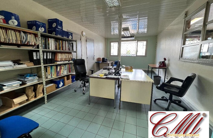 Batiment Professionnel — photo 3
