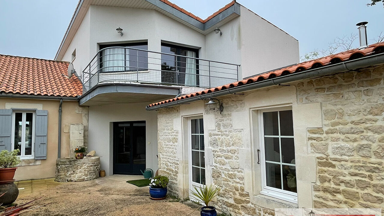 maison 6 pièces 235 m2 à vendre à La Rochelle (17000)