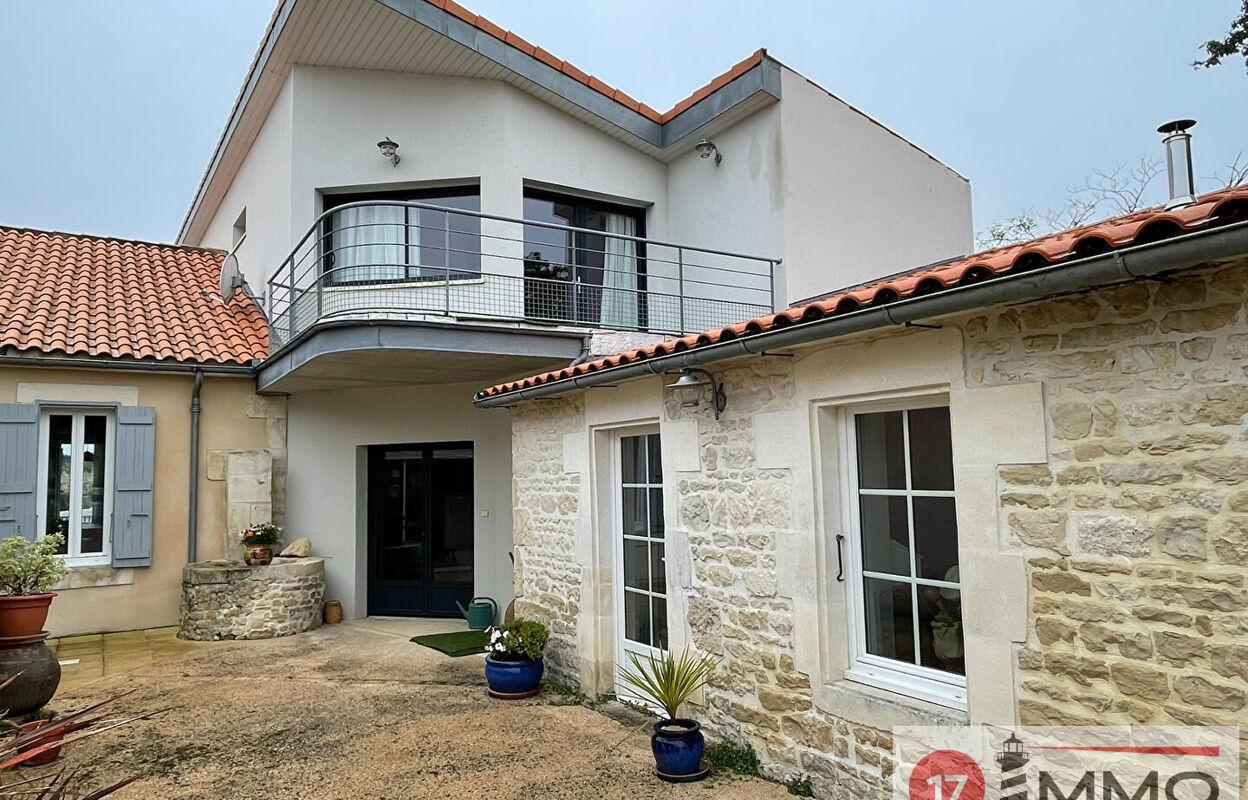 maison 6 pièces 235 m2 à vendre à La Rochelle (17000)