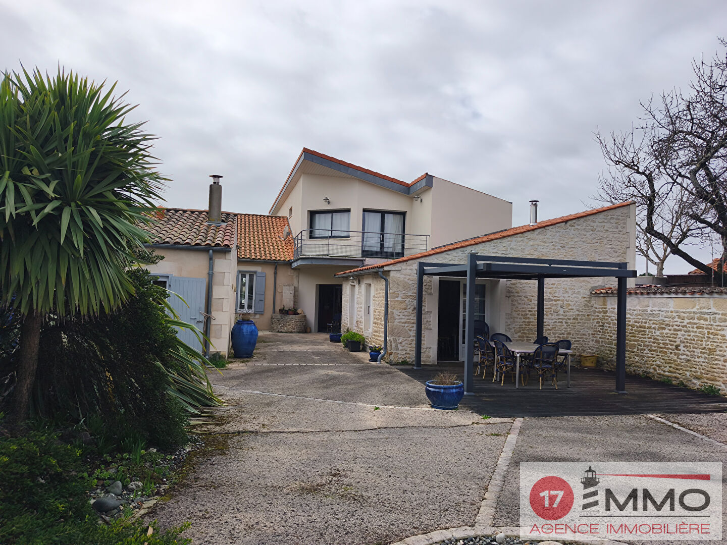 Villa / Maison  T6 à vendre Jarrie (La) 17220