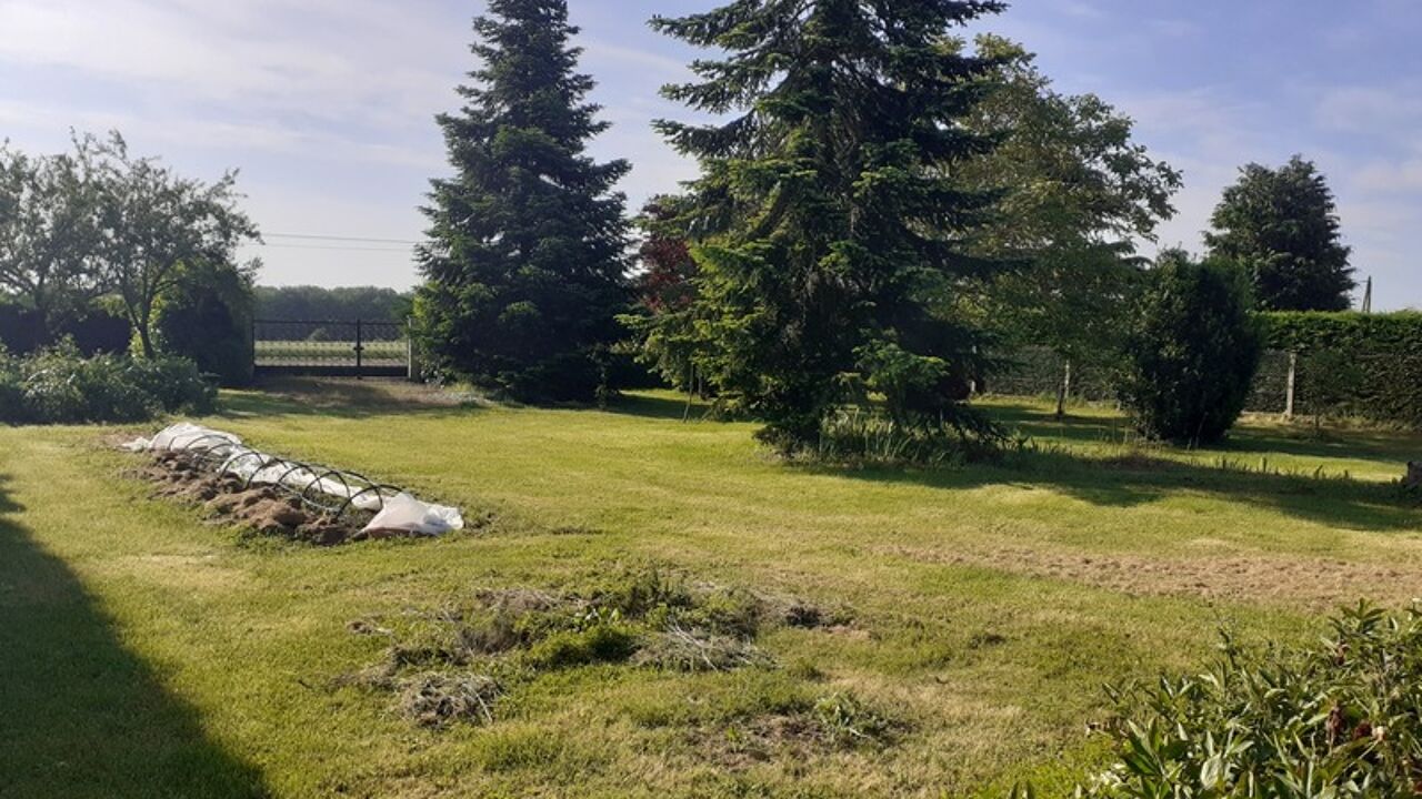 terrain  pièces 1000 m2 à vendre à Lavoux (86800)