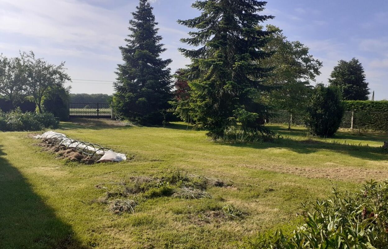 terrain  pièces 1000 m2 à vendre à Lavoux (86800)