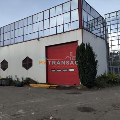 Local industriel 1500 m²