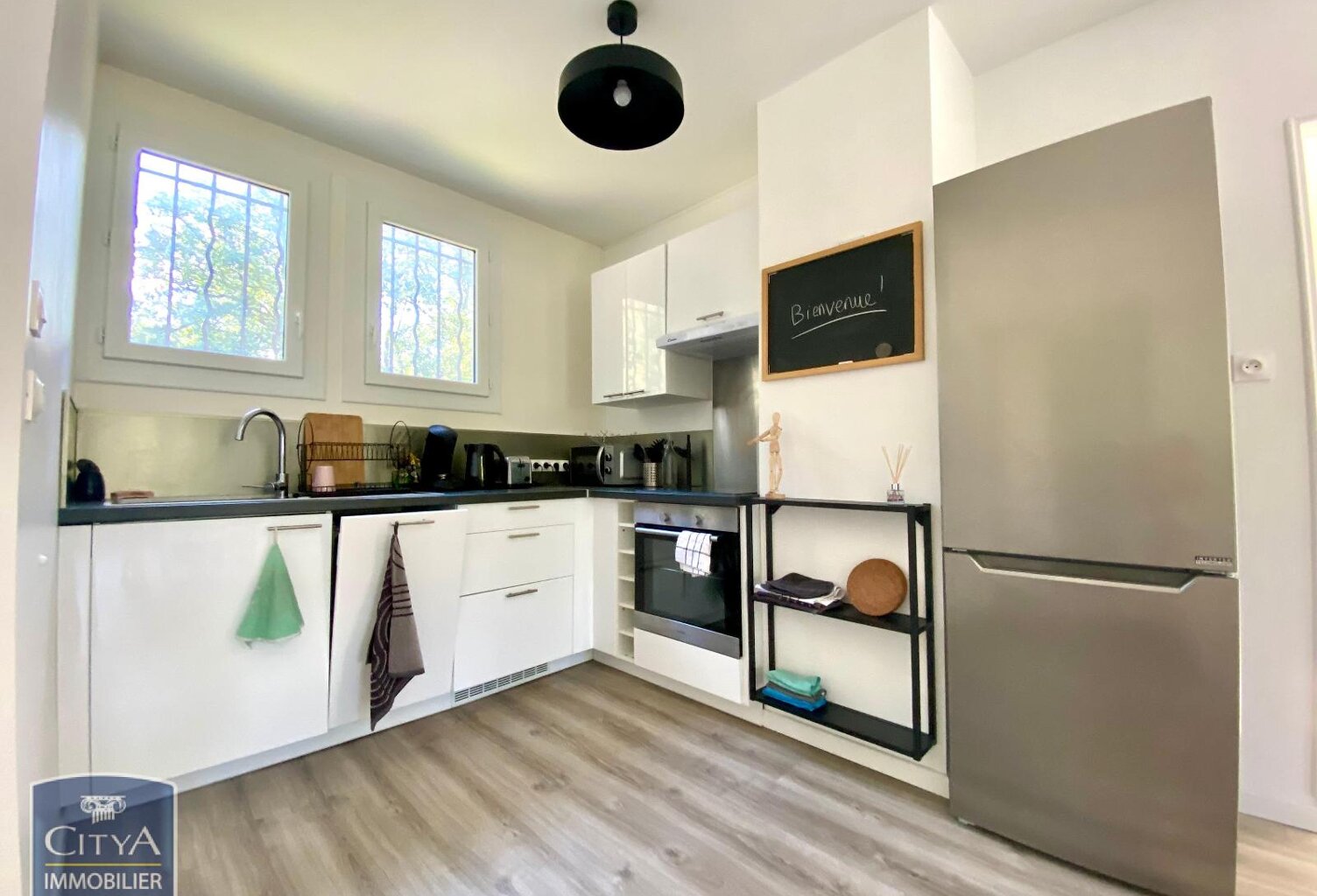 Location appartement 4 pièces 73 m² à Tours (37200) — photo 1