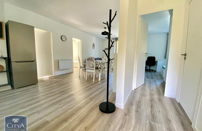 Location appartement 4 pièces 73 m² à Tours (37200) — photo 3