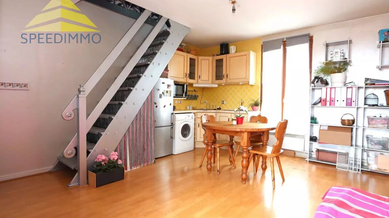 appartement 2 pièces 26 m2 à vendre à Mandres-les-Roses (94520)