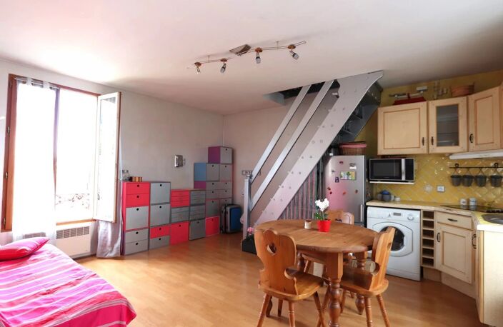 F2 au Centre-ville de MANDRES LES ROSES — photo 4