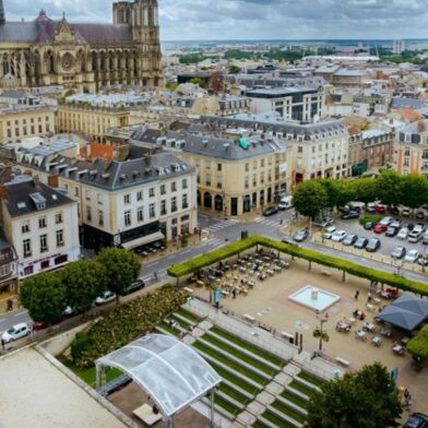 Appartement 9 pièces 749000 €