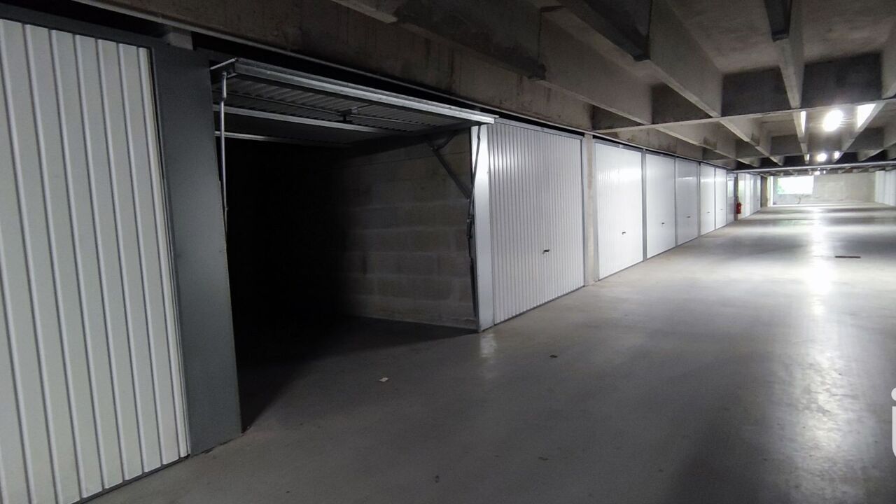 garage  pièces 14 m2 à vendre à Nantes (44200)