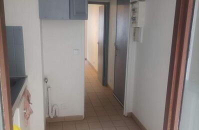 location appartement 425 € CC /mois à proximité de Saint-Jean-de-la-Ruelle (45140)