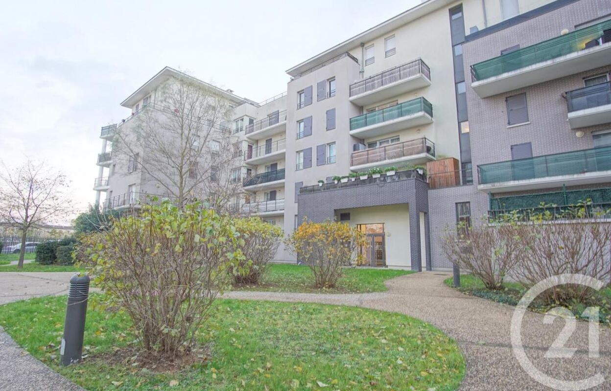 appartement 3 pièces 57 m2 à vendre à Villeneuve-le-Roi (94290)