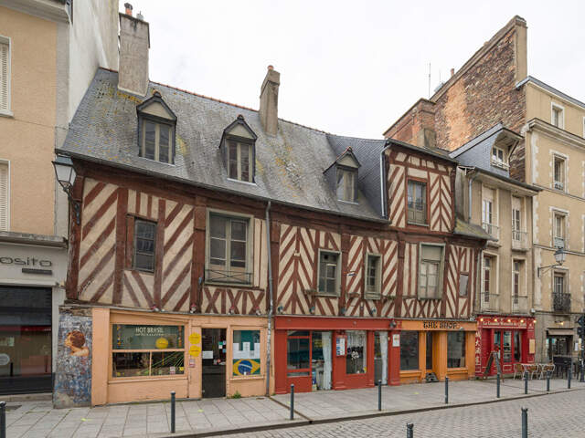 35- A vendre centre ville RENNES DAB local commercial  50 M2 — photo du bien