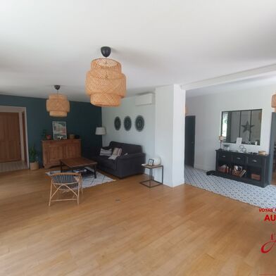 Maison 7 pièces 233 m²