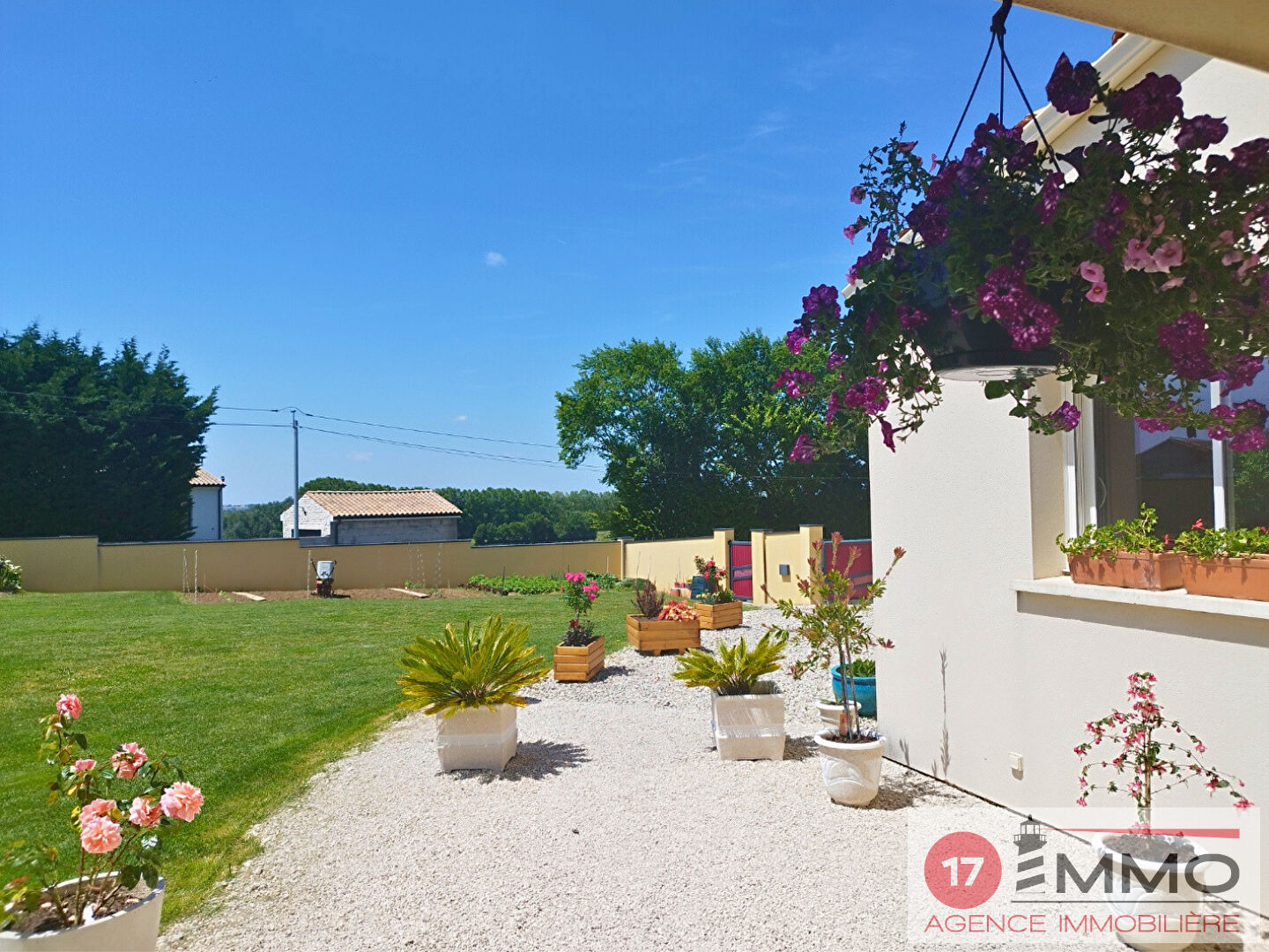 Villa / Maison  T6 à vendre Champdolent 17430