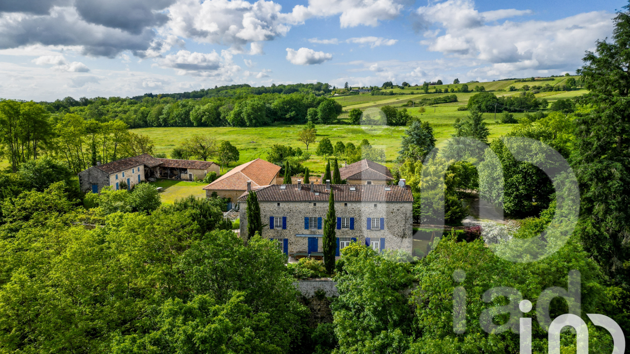 maison 7 pièces 365 m2 à vendre à Vouthon (16220)