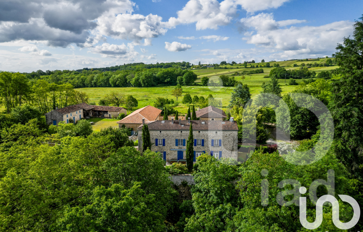 maison 7 pièces 365 m2 à vendre à Vouthon (16220)