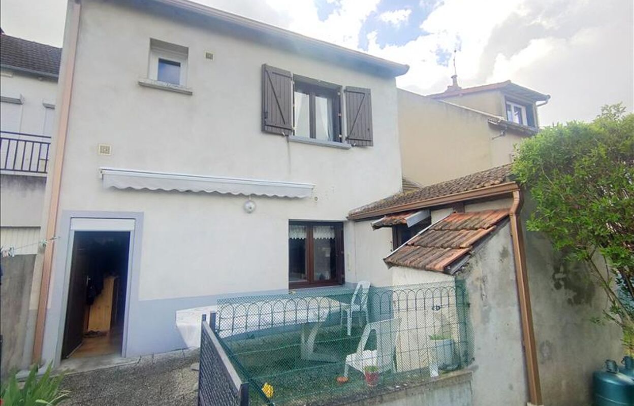 maison 4 pièces 95 m2 à vendre à Désertines (03630)