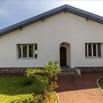 Maison 5 pièces 821600 €