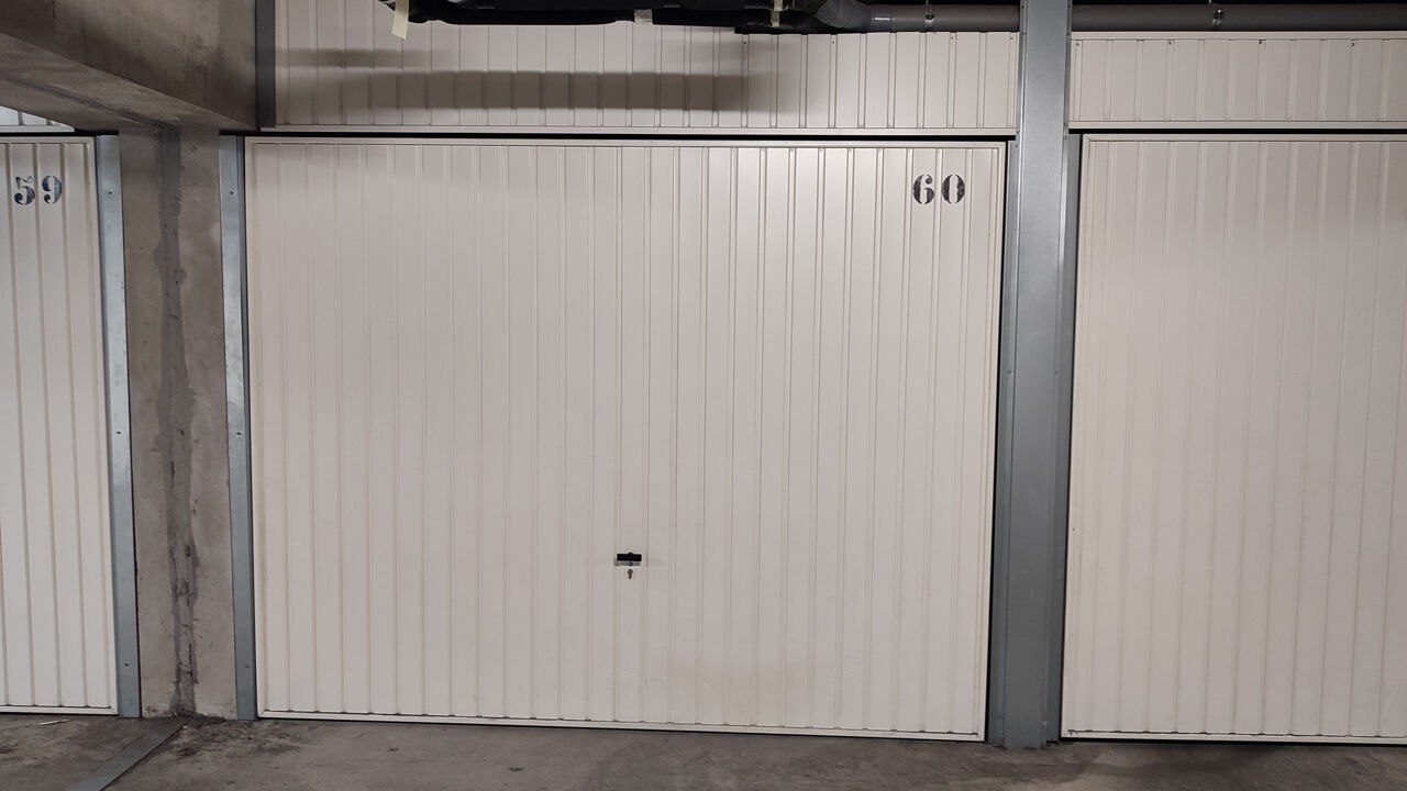 garage  pièces 15 m2 à louer à Marseille 9 (13009)