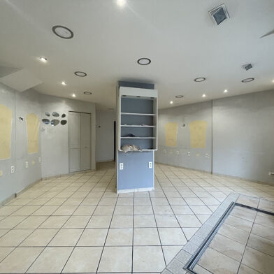 Commerce  700 €
