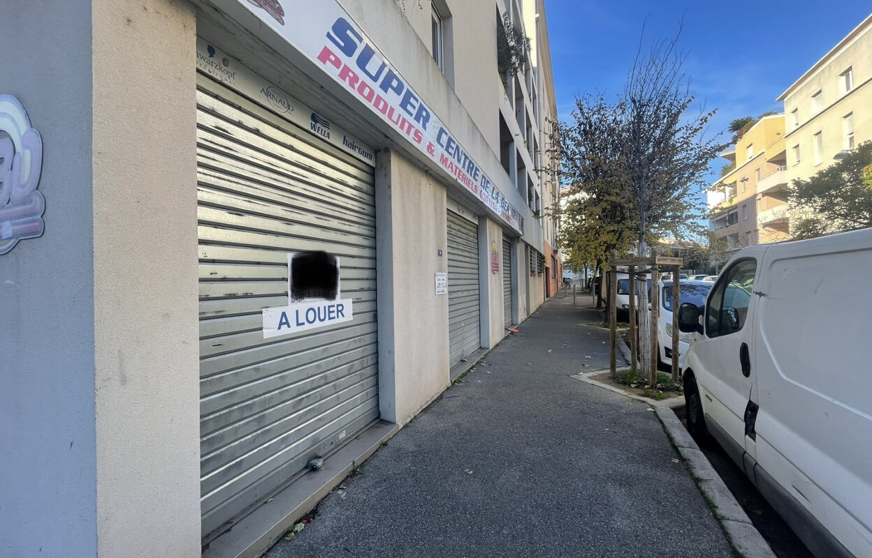 commerce  pièces 115 m2 à louer à Aubagne (13400)