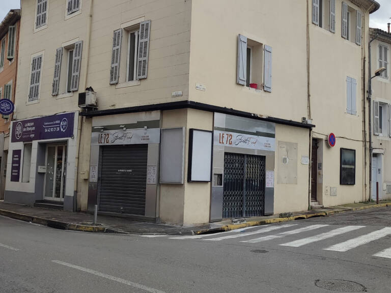 IMMEUBLE IDEAL INVESTISSEMENT  LOCATIF BON RAPPORT AUBAGNE — photo 1