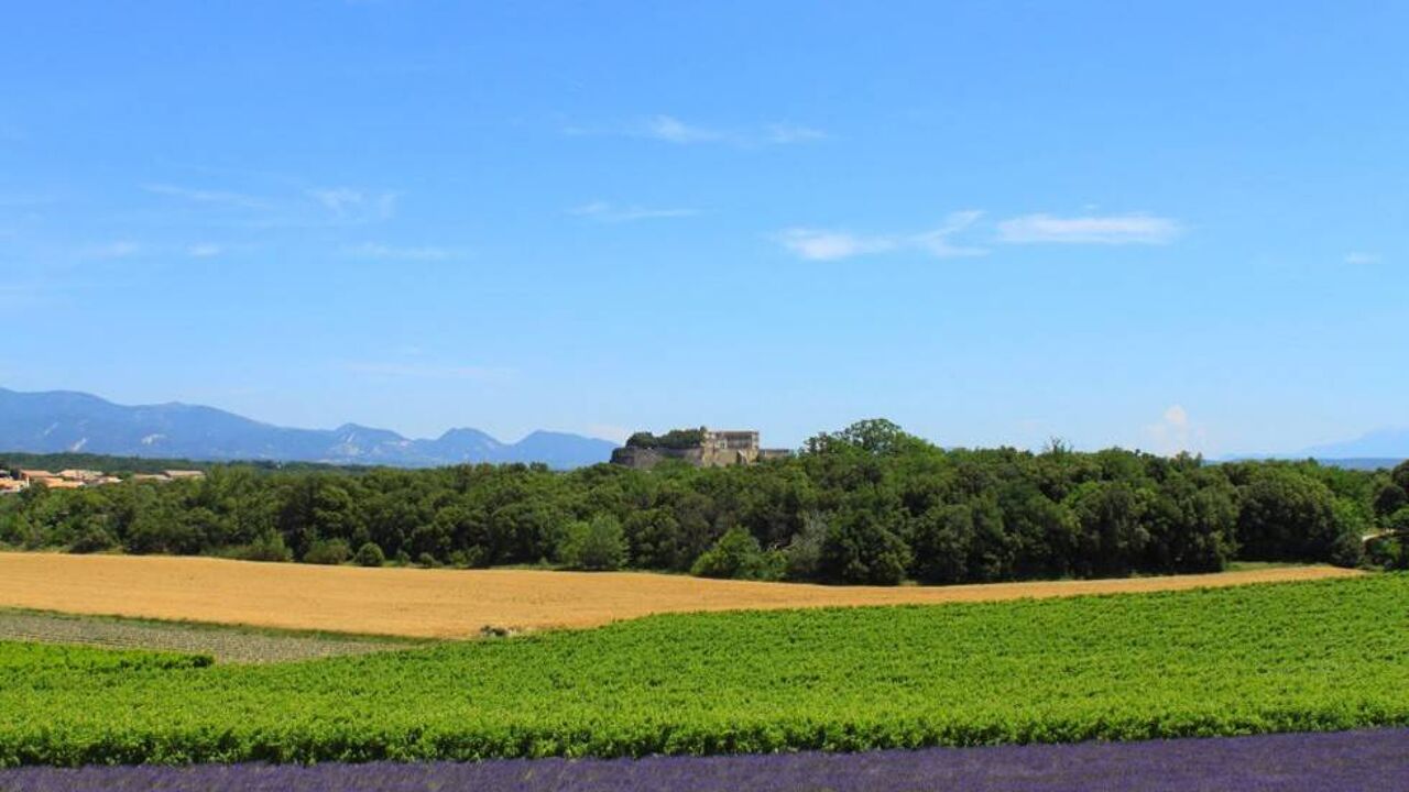 terrain 1500 m2 à construire à Grignan (26230)