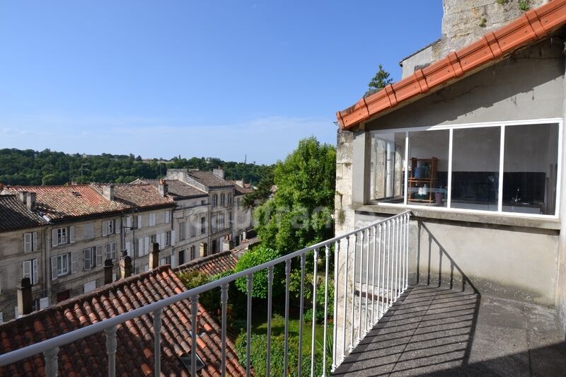 Villa / Maison 8 pièces  à vendre Angoulême 16000